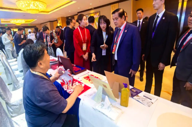 鍜屾灄鏍煎皵鍓焊綺懼僵浜浉絎簩灞婂浗闄呮皯闂寸ぞ浼?xì)鍏卞悓钀藉疄鍏ㄧ悆鍙戝睍鍊¤浜ゆ祦澶т細(xì)